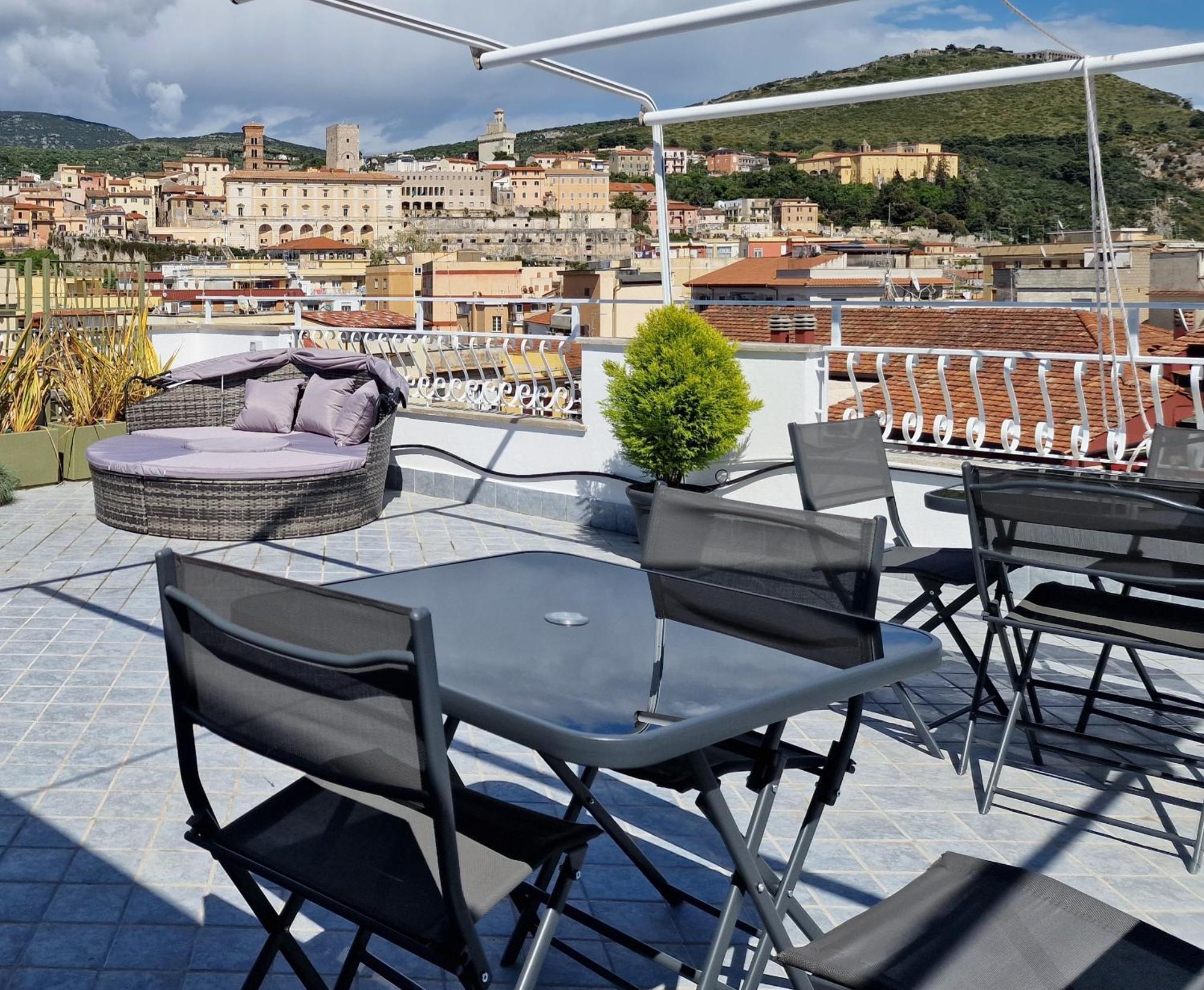 Tower Apartments Terracina Eksteriør bilde